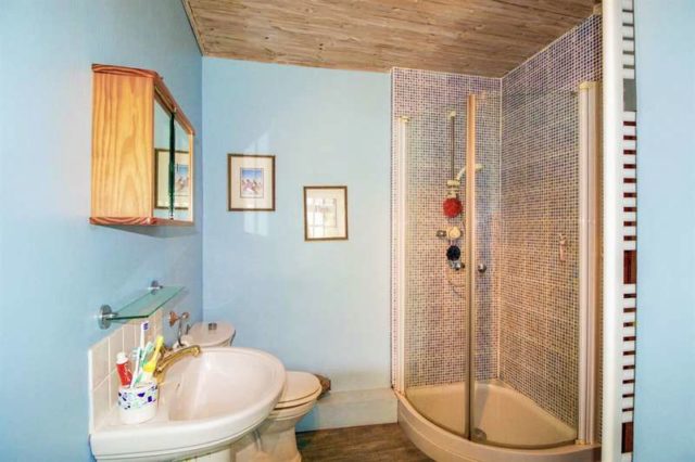  Image of 3 bedroom Cottage for sale in Newton Nottage Road Porthcawl CF36 at Porthcawl  Porthcawl, CF36 5PF
